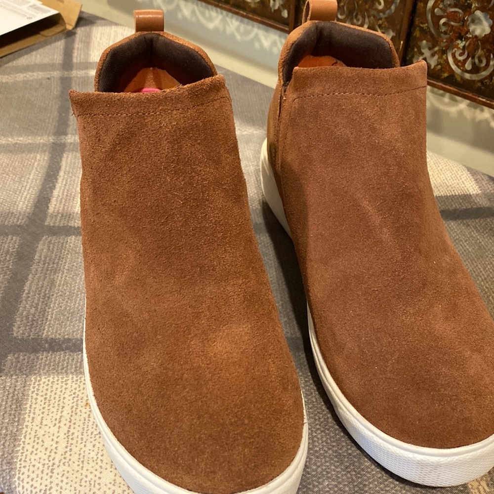 Ryka Womens Vera Chelsea Boot